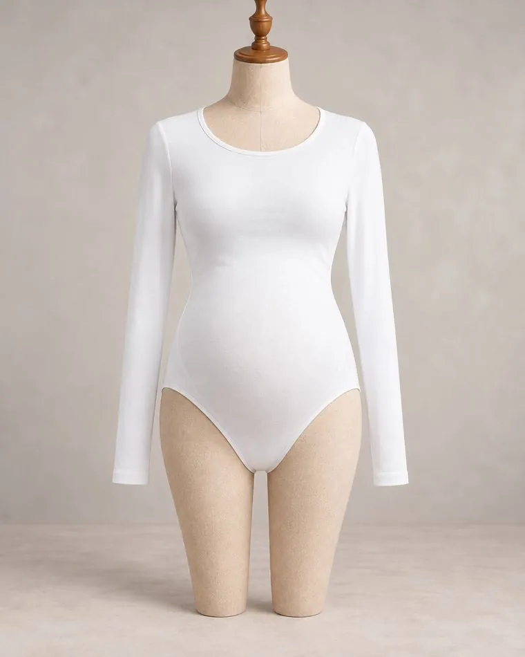 Body de grossesse blanc manches longues, sur mannequin