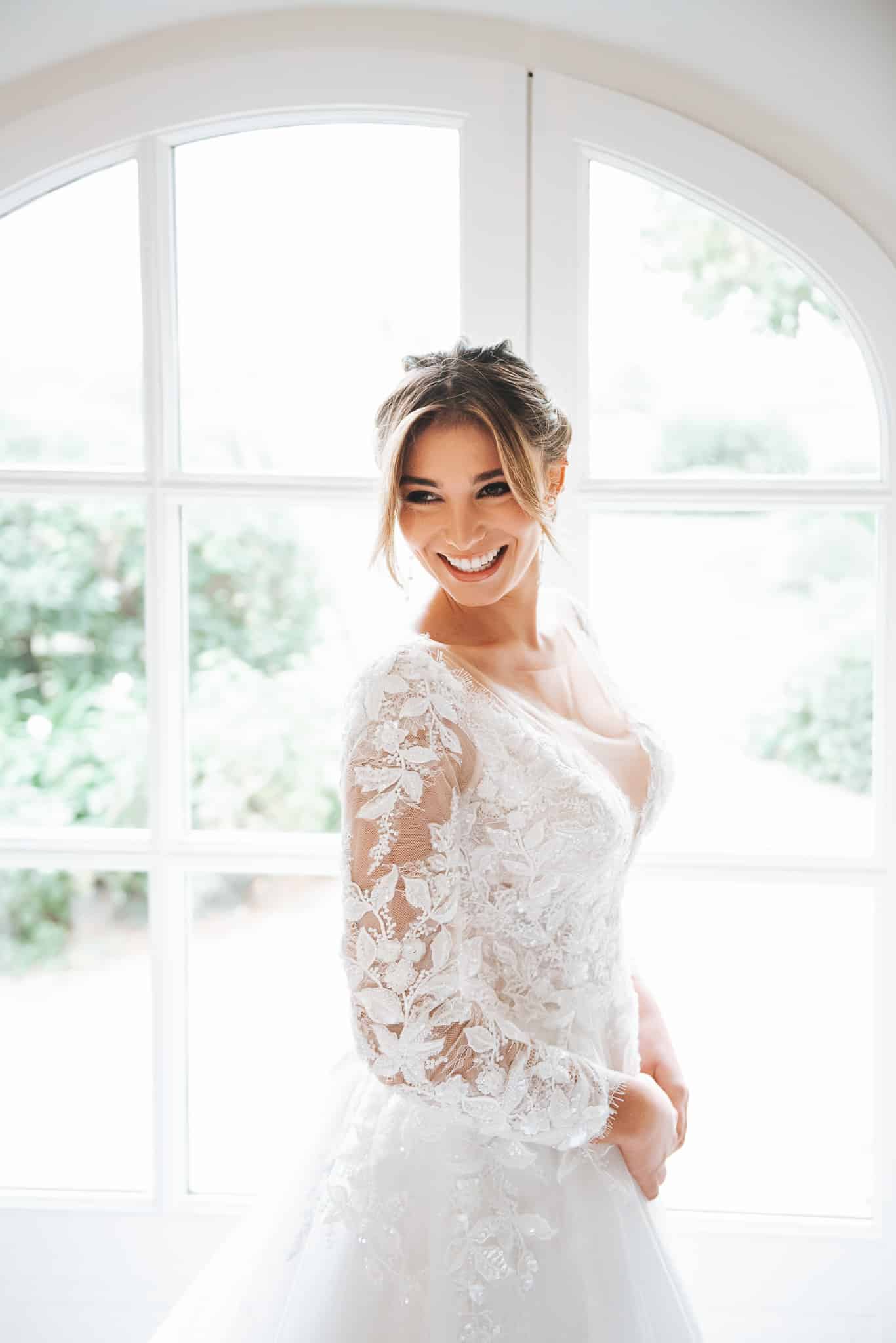 Photographe professionnelle Provence – Préparatifs de la mariée, ambiance intime et poétique