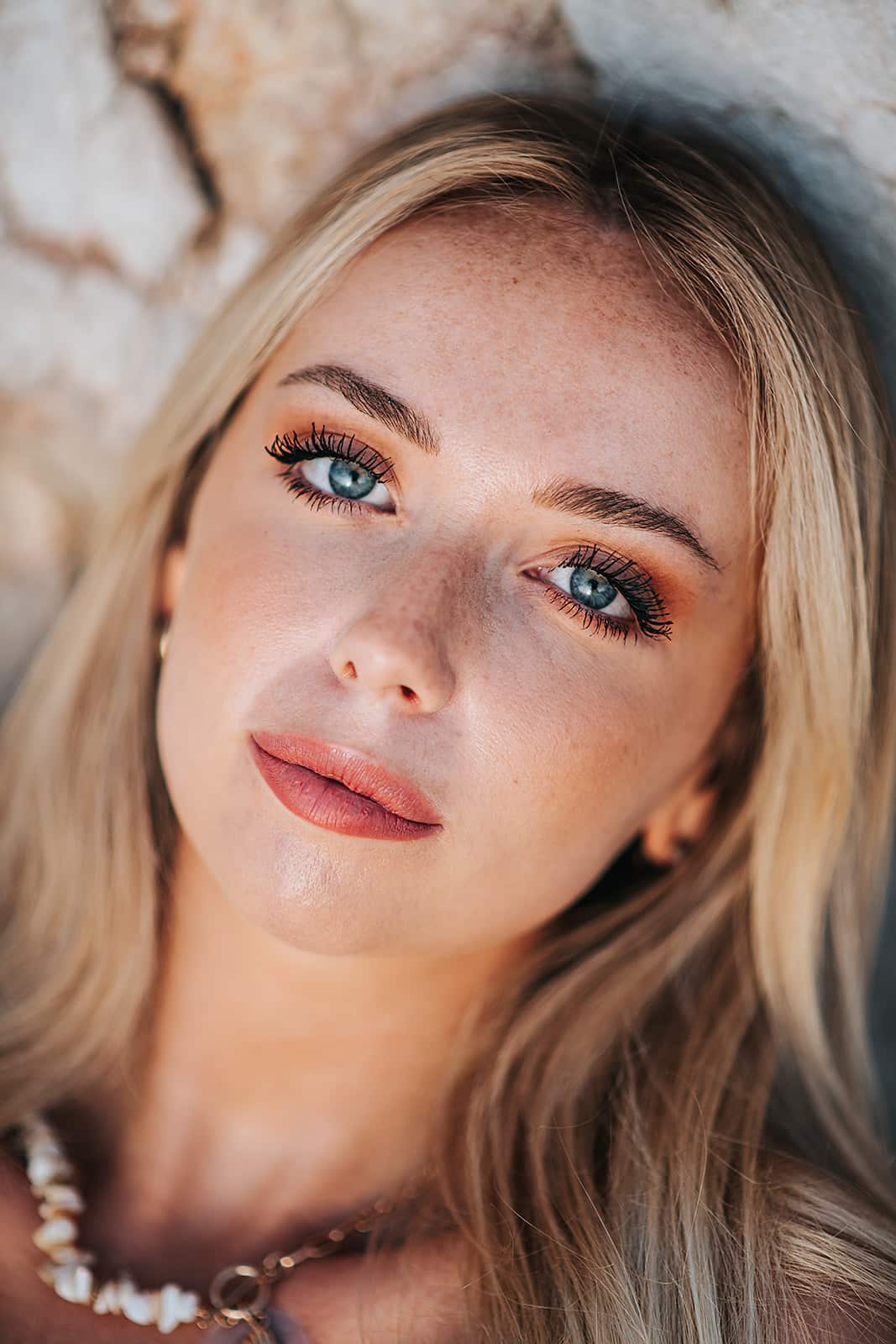 Photographe fine art – portrait très proche détail make up